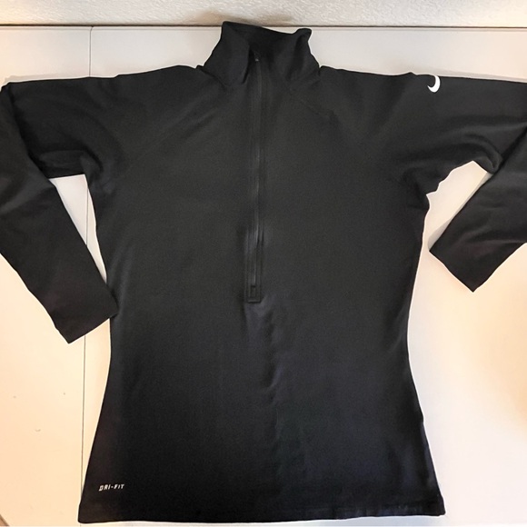 Nike Tops - Nike Pro Women's 1/2 Zip Jacket Large Long Sleeve Black